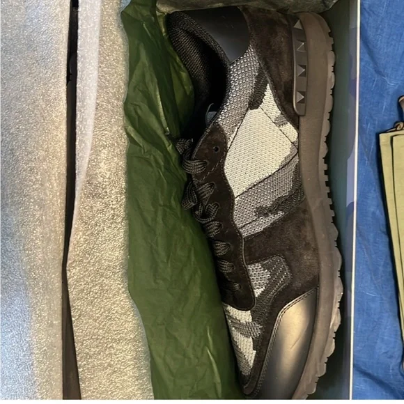 Men’s Valentino sneakers, never worn.